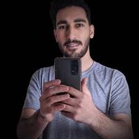مشاور پناهنده پروفایل