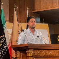 آقای فرزاد هنرمند پروفایل